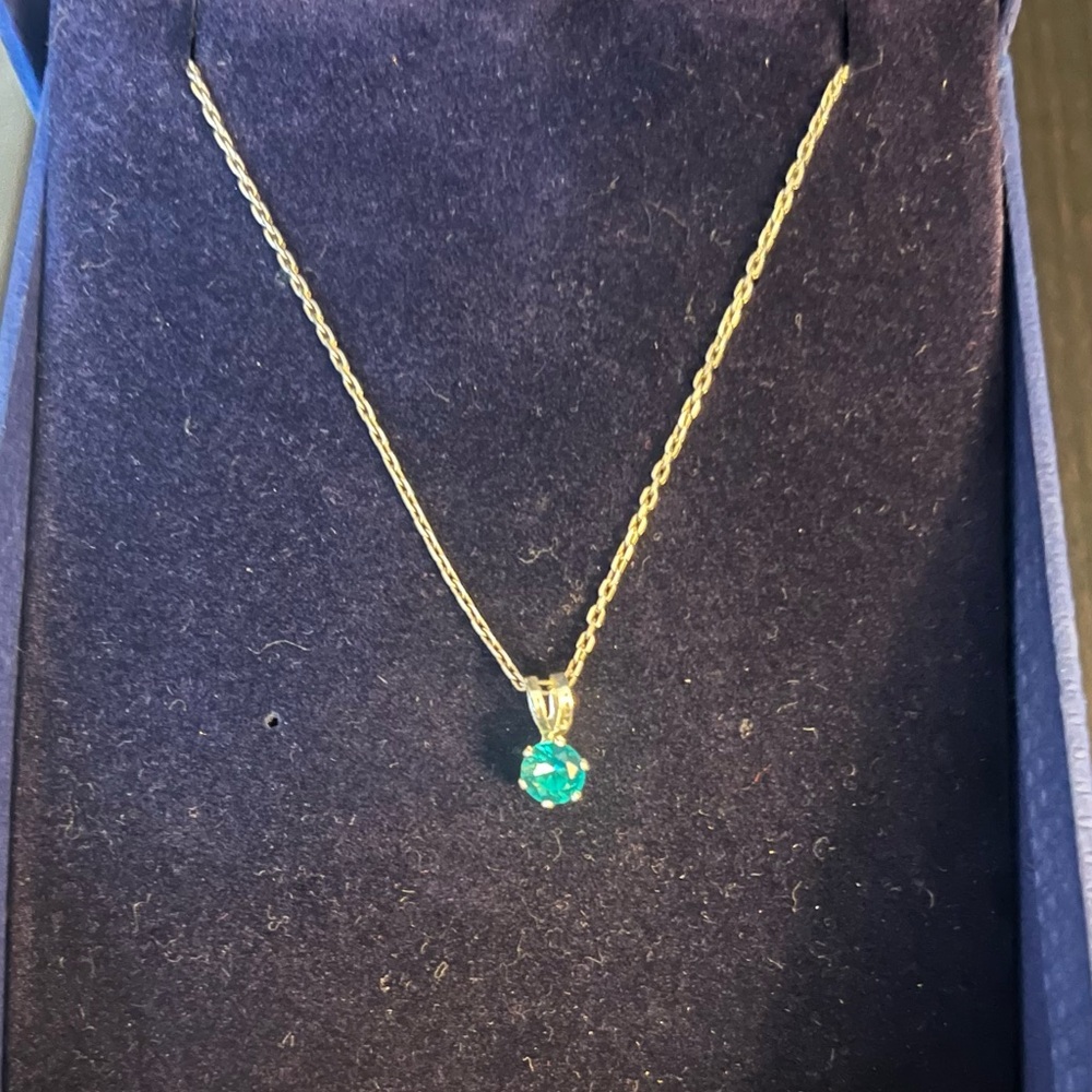 Delicate Effy Silver Necklace with Round Aqua Pendant